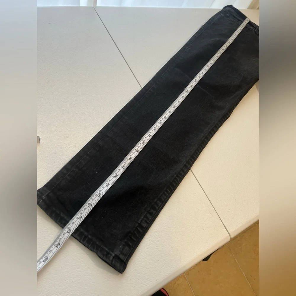 TRUE RELIGION • JEANS Men • Size 38”•  style relaxed color black